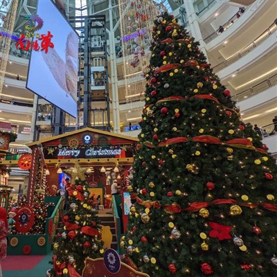 Kæmpe tårn juletræer